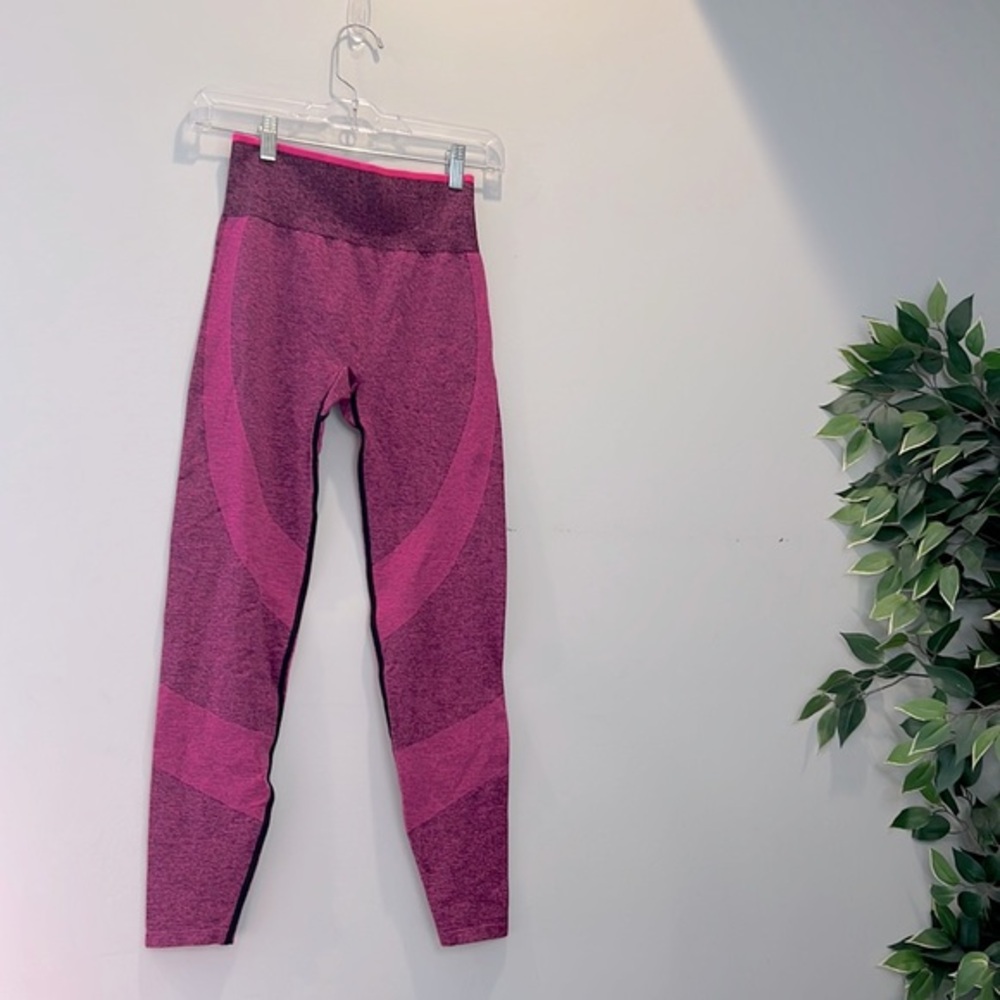Victorias Secret Pink Seamless Pink Leggings